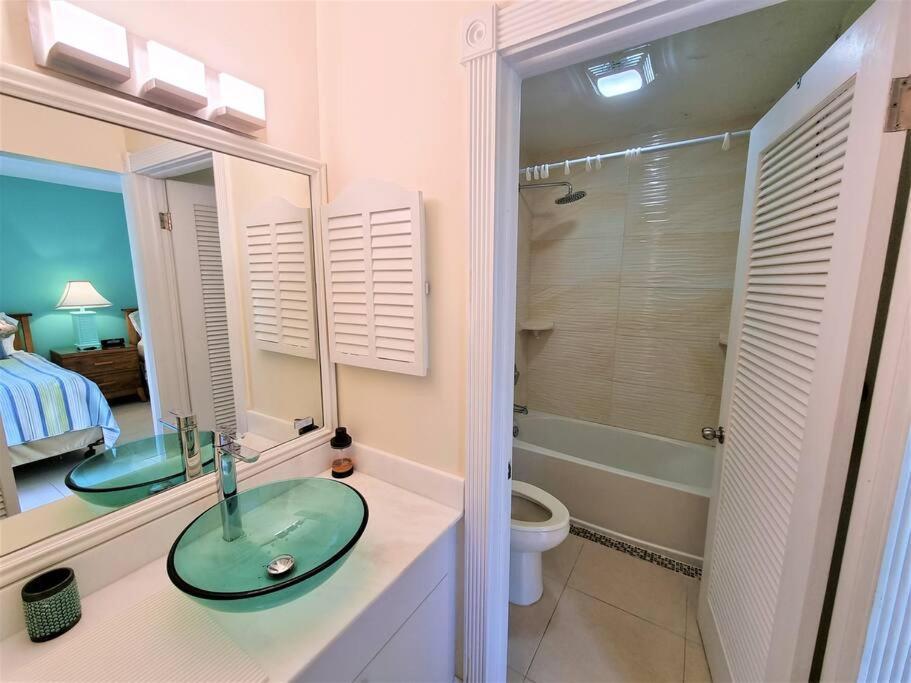 Island House # 9 Apartment Driftwood Village Екстериор снимка